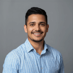 Ein Portraitfoto von Thomas Guerrero